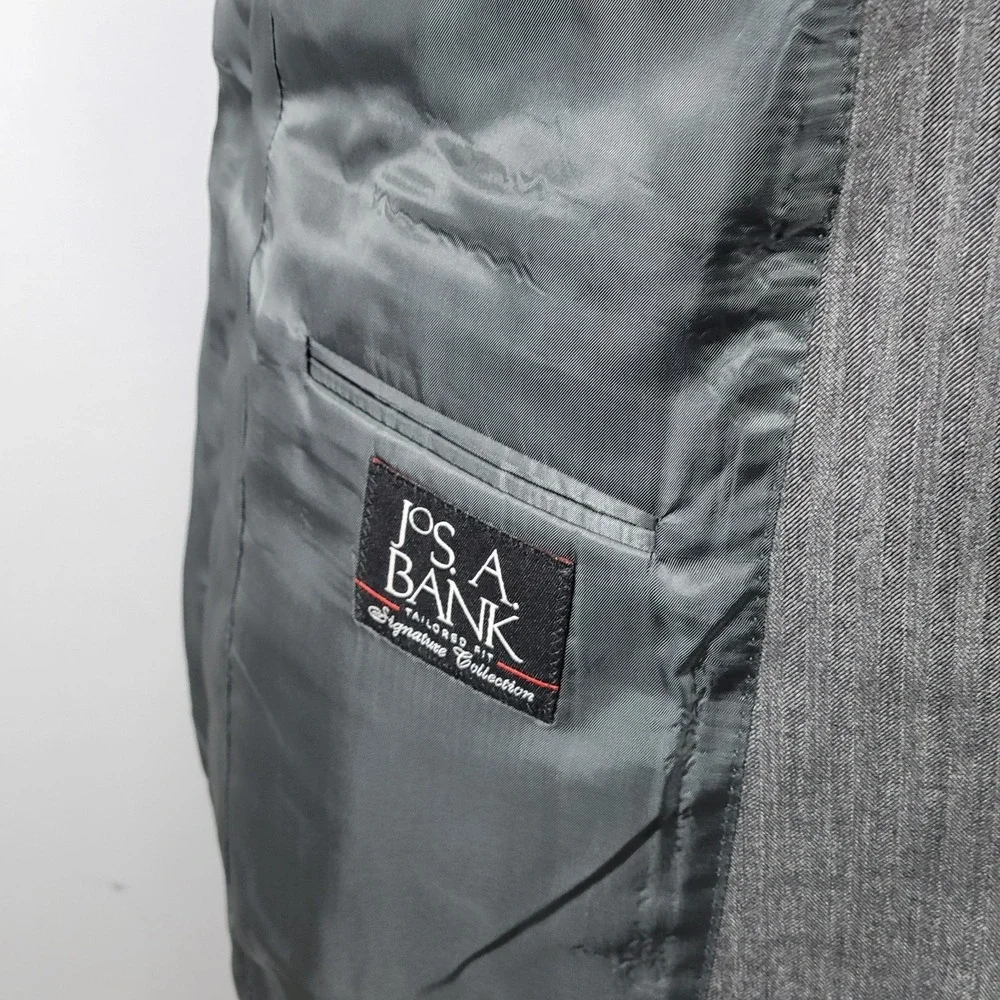 JOS A BANK Men's Sport Coat Blazer Two Button Gray Herringbone Size 41L NEW‎